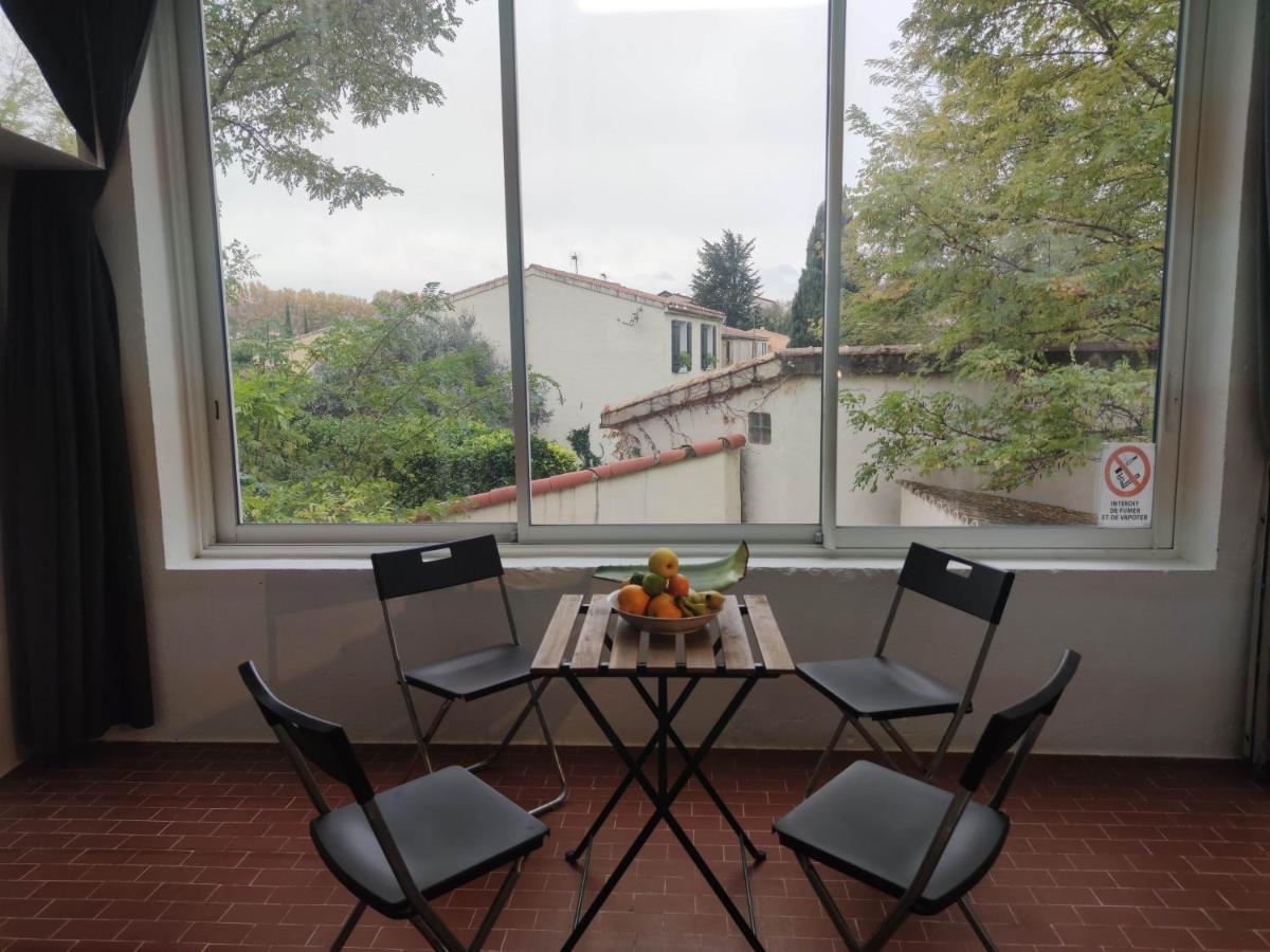 logement entier a 15 mn d'Avignon, 10mn d'Orange Roquemaure  Buitenkant foto